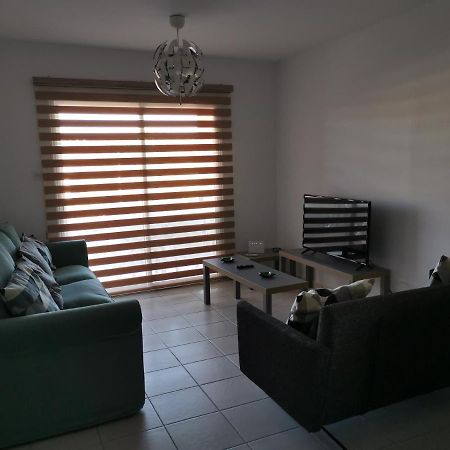 Iris Village, Near Kings Avenue Mall - By Imh Travel & Tours Paphos Eksteriør bilde