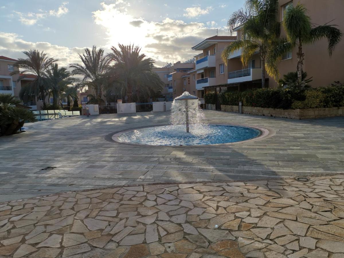 Iris Village, Near Kings Avenue Mall - By Imh Travel & Tours Paphos Eksteriør bilde