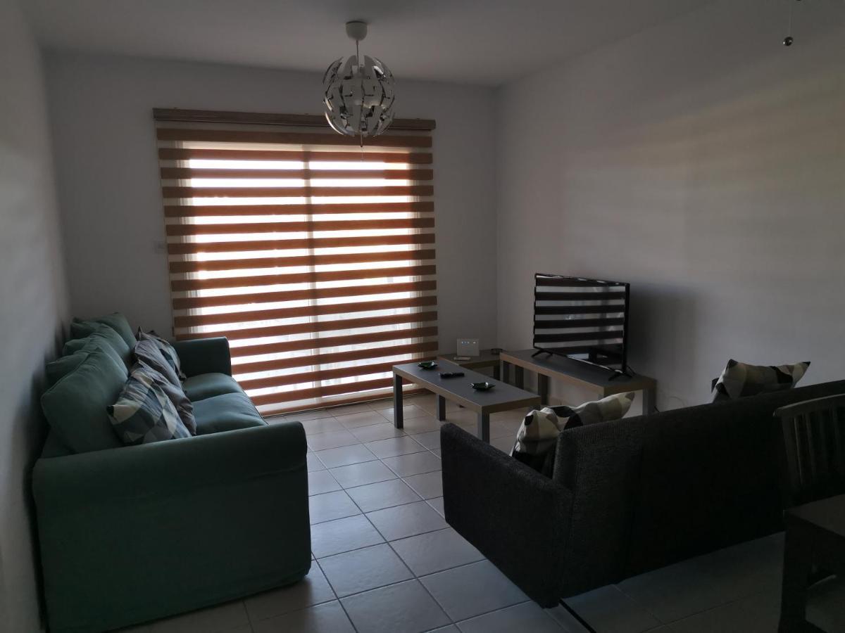 Iris Village, Near Kings Avenue Mall - By Imh Travel & Tours Paphos Eksteriør bilde