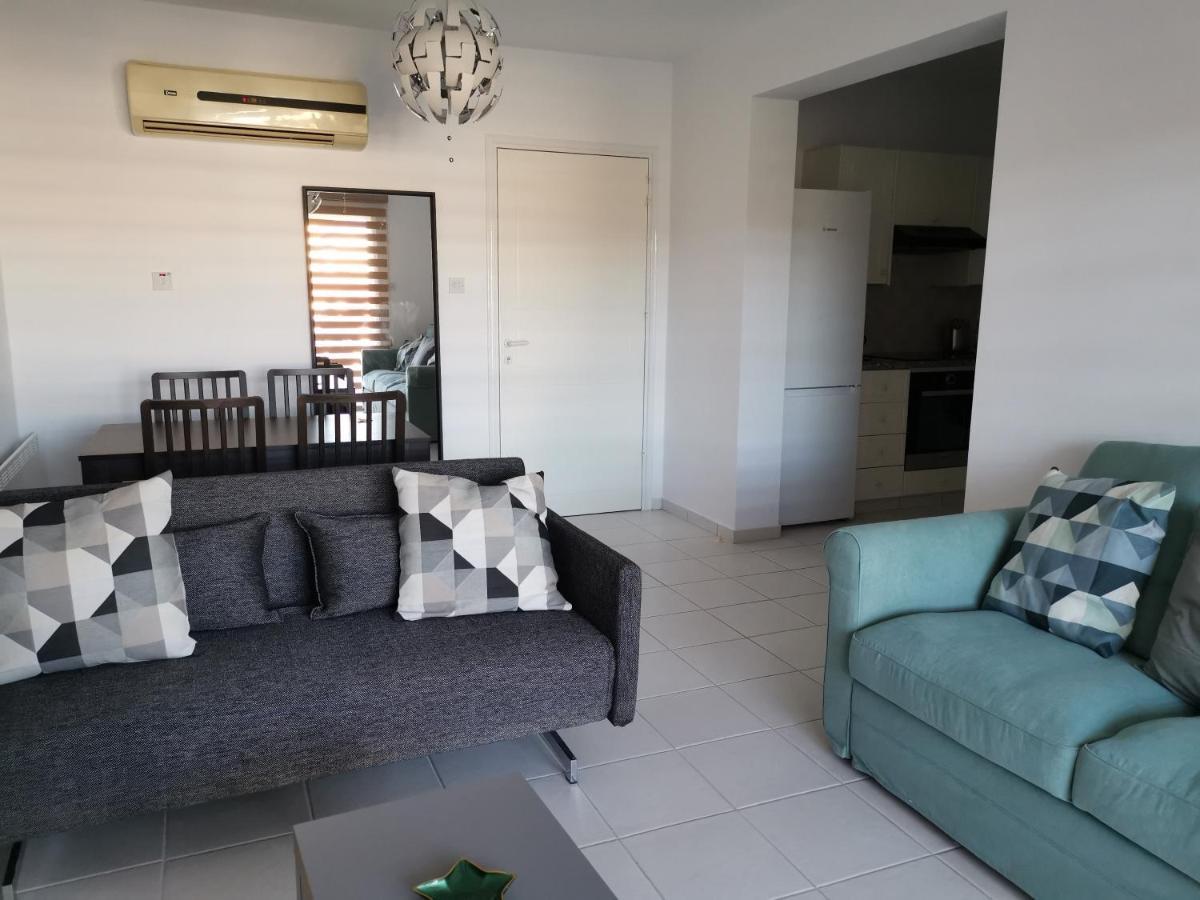 Iris Village, Near Kings Avenue Mall - By Imh Travel & Tours Paphos Eksteriør bilde