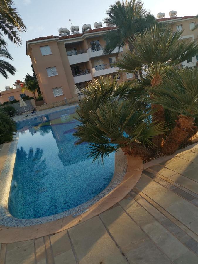 Iris Village, Near Kings Avenue Mall - By Imh Travel & Tours Paphos Eksteriør bilde