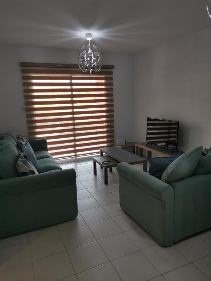 Iris Village, Near Kings Avenue Mall - By Imh Travel & Tours Paphos Eksteriør bilde