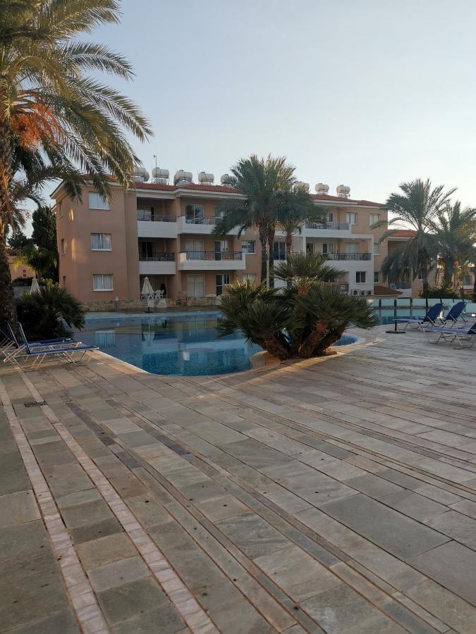 Iris Village, Near Kings Avenue Mall - By Imh Travel & Tours Paphos Eksteriør bilde