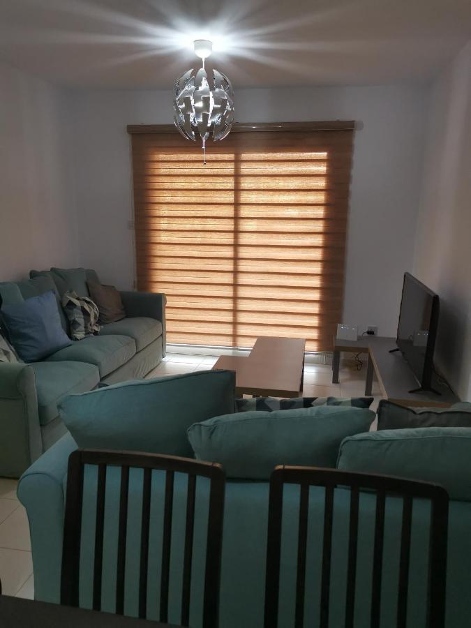 Iris Village, Near Kings Avenue Mall - By Imh Travel & Tours Paphos Eksteriør bilde