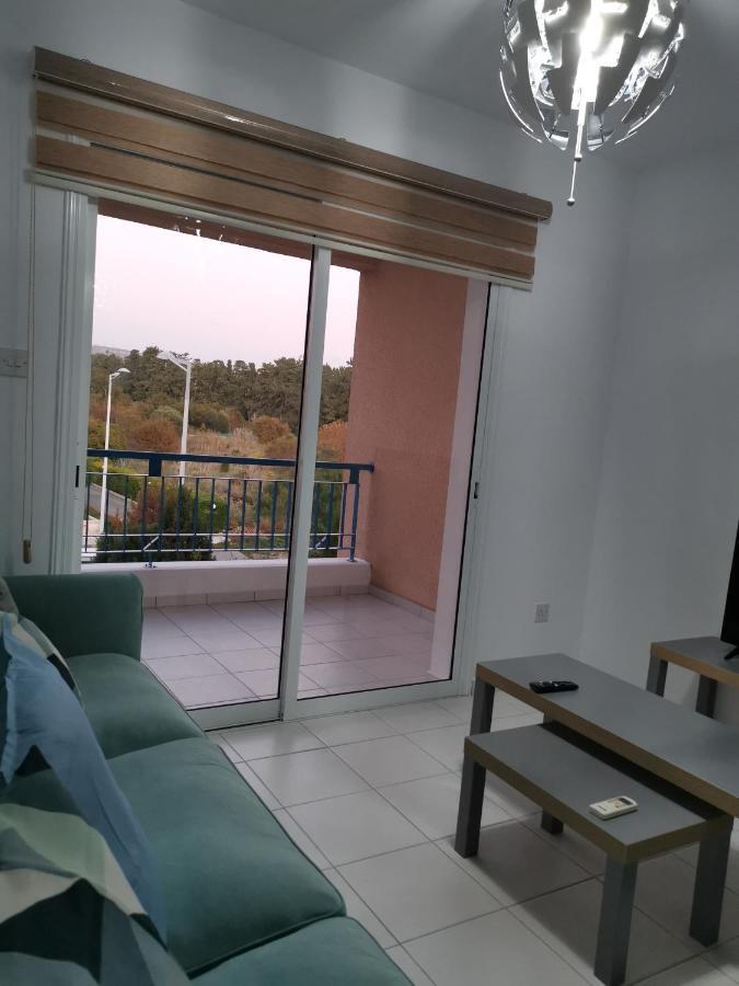 Iris Village, Near Kings Avenue Mall - By Imh Travel & Tours Paphos Eksteriør bilde
