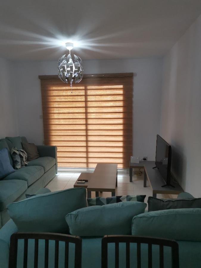 Iris Village, Near Kings Avenue Mall - By Imh Travel & Tours Paphos Eksteriør bilde