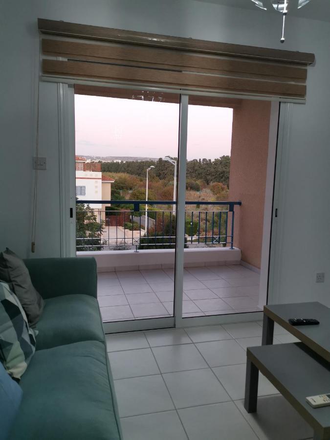 Iris Village, Near Kings Avenue Mall - By Imh Travel & Tours Paphos Eksteriør bilde
