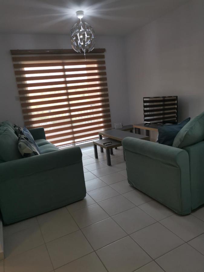 Iris Village, Near Kings Avenue Mall - By Imh Travel & Tours Paphos Eksteriør bilde