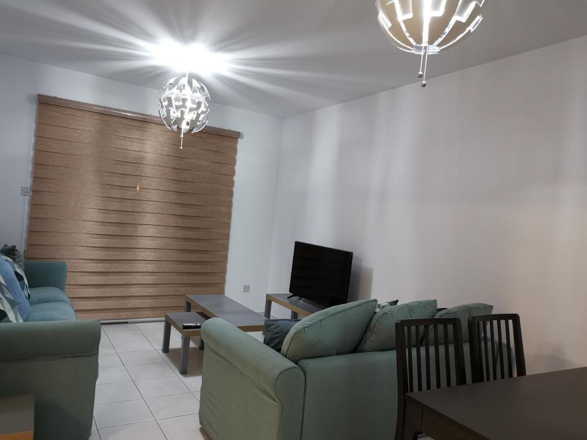 Iris Village, Near Kings Avenue Mall - By Imh Travel & Tours Paphos Eksteriør bilde