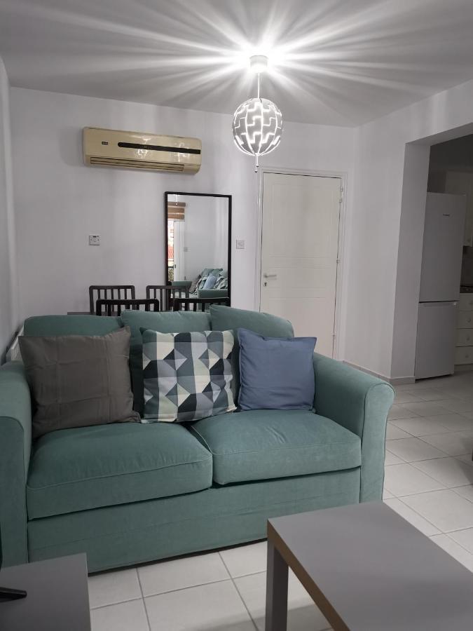 Iris Village, Near Kings Avenue Mall - By Imh Travel & Tours Paphos Eksteriør bilde